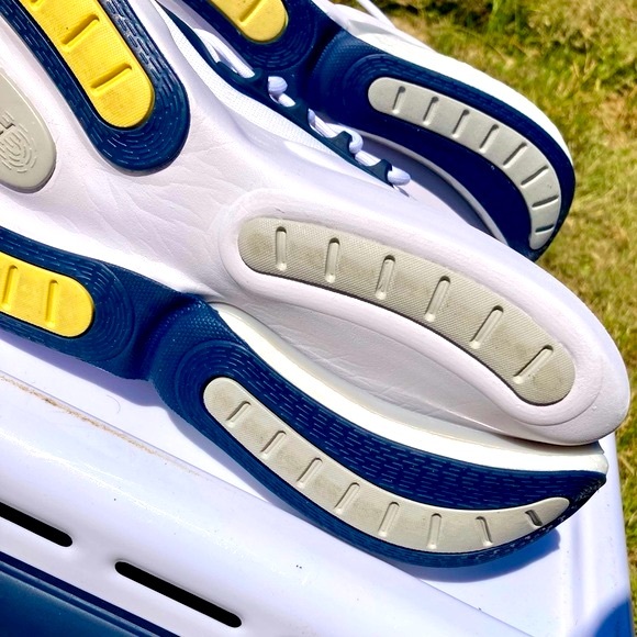 Adidas Alpha-boost
 V1 NCAA 

Size 9 - Picture 8 of 16